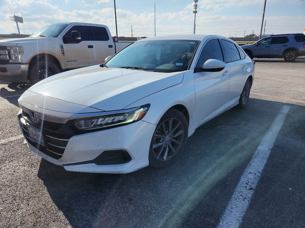 2022 Honda Accord LX 1.5T photo 3