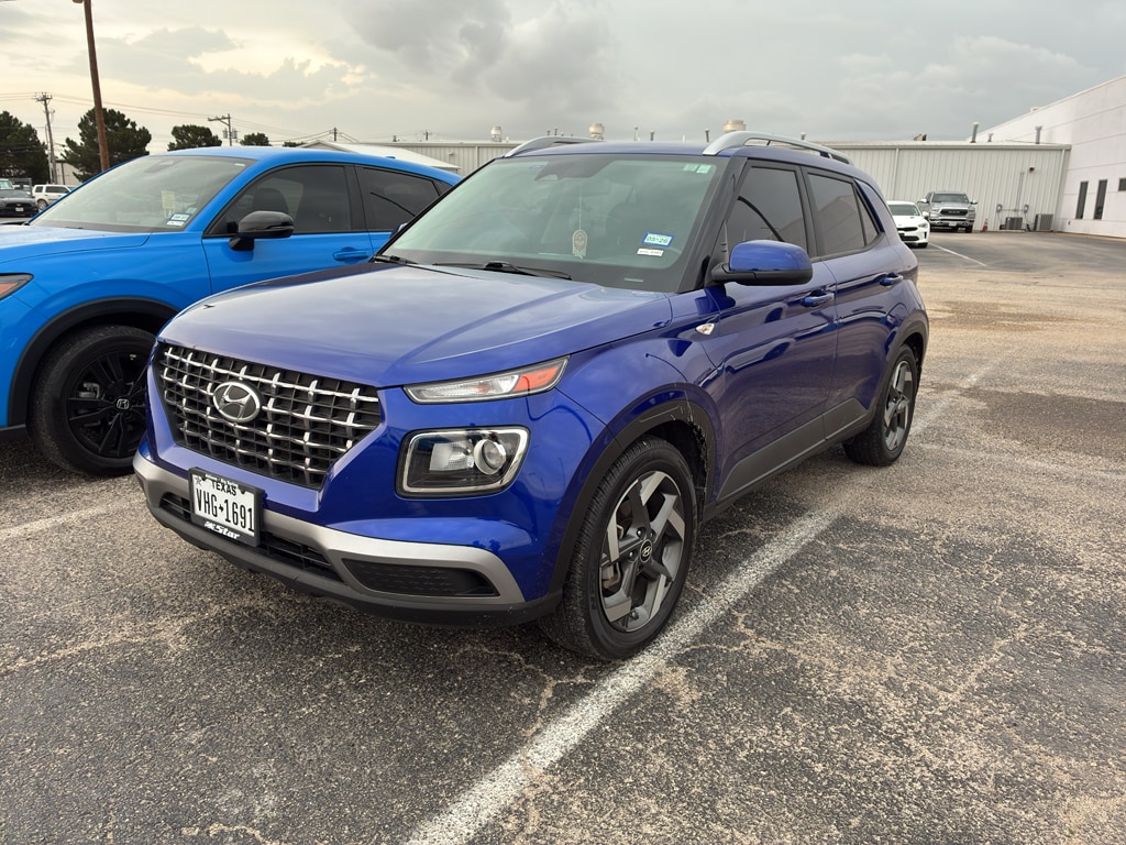 2024 Hyundai Venue SEL IVT's photo