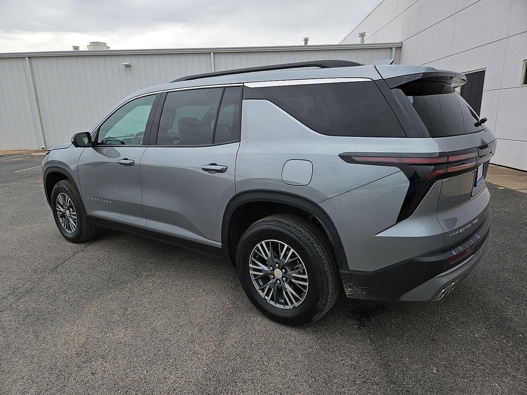 2024 Chevrolet Traverse photo 4
