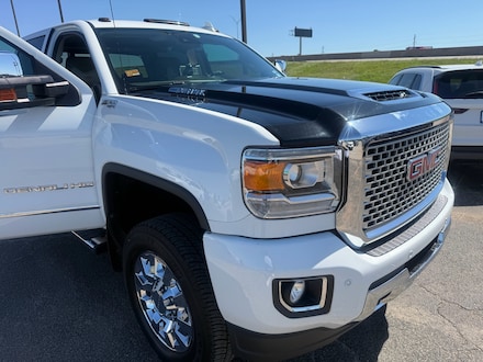 2015 GMC Sierra 2500HD Denali Truck Crew Cab