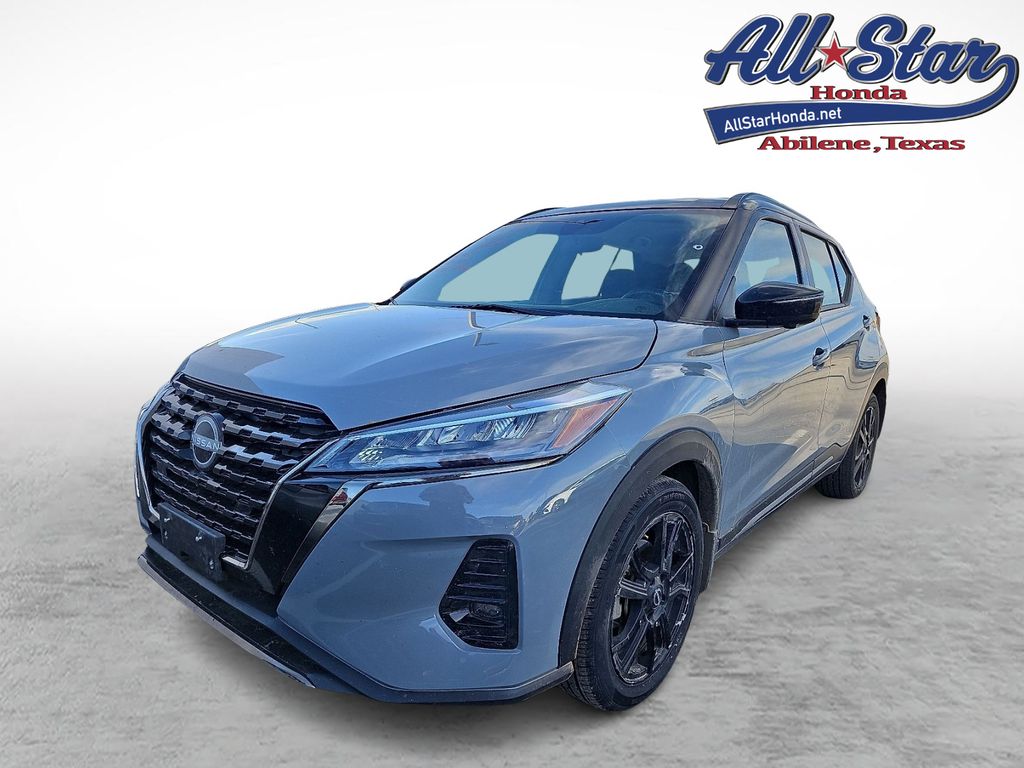 2023 Nissan Kicks SR