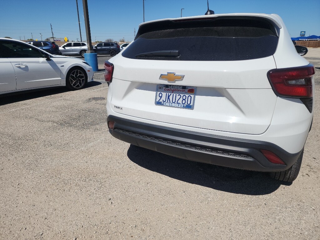 Used 2024 Chevrolet Trax LS SUV
