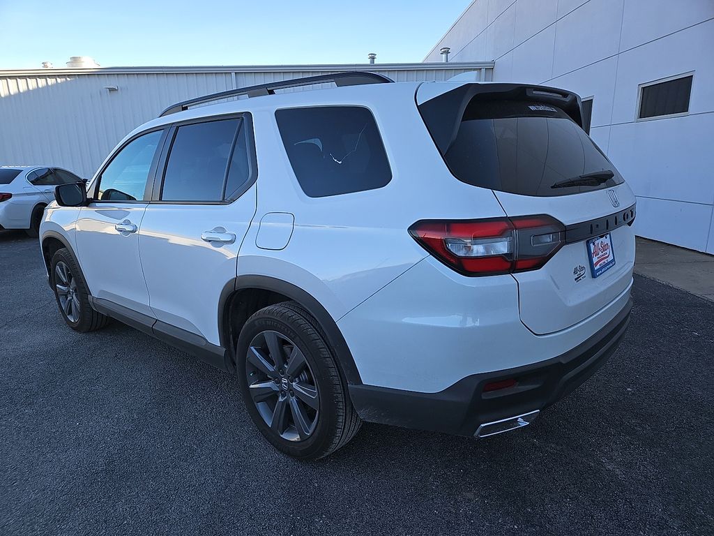 2025 Honda Pilot Sport photo 4