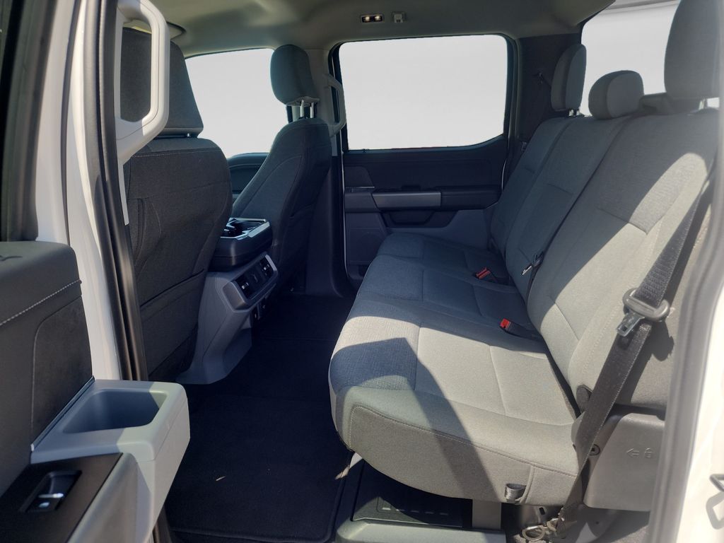 2025 Ford F-150 XLT - Photo 14