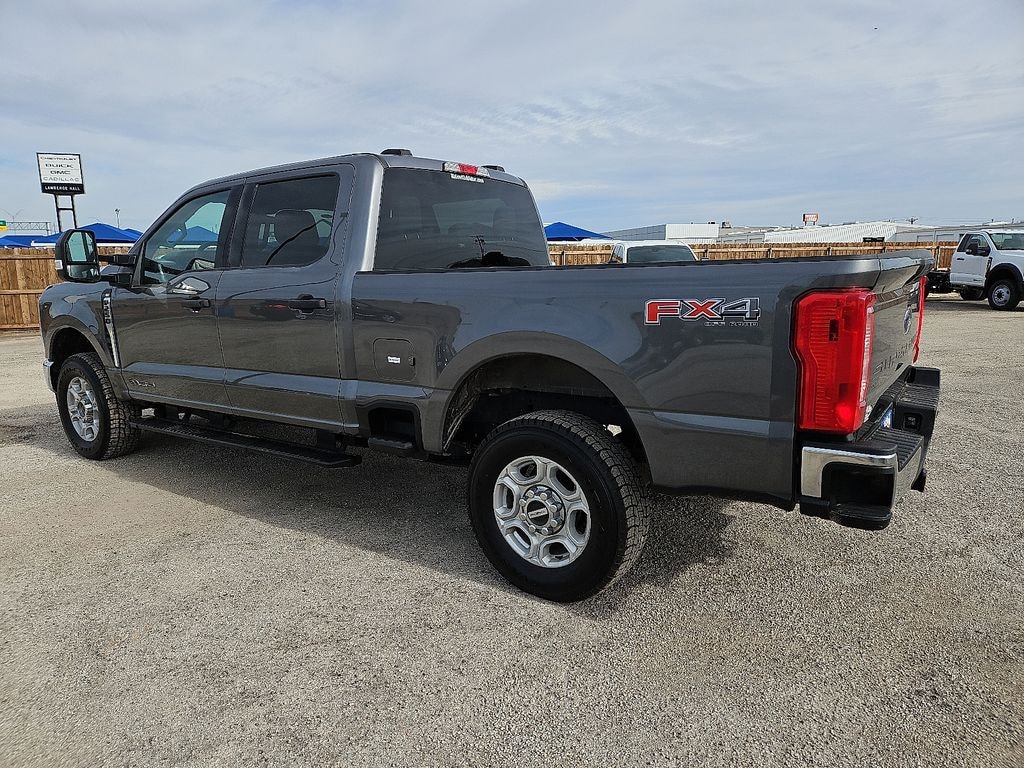 Used 2025 Ford F-250 XLT Truck Crew Cab