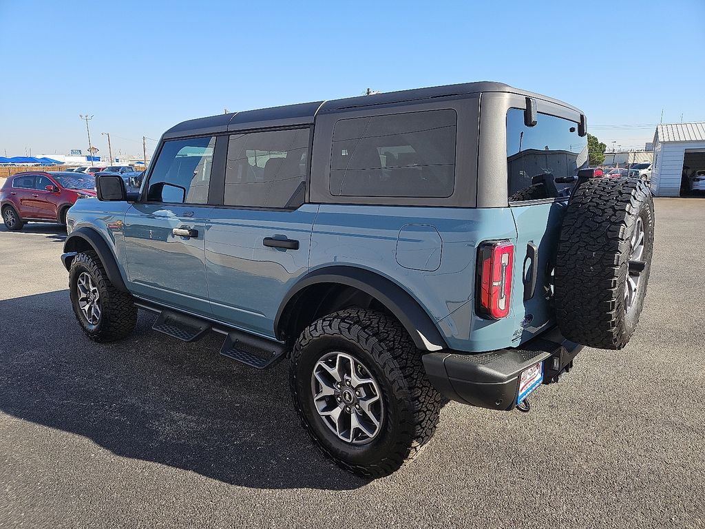 2023 Ford Bronco Badlands photo 4