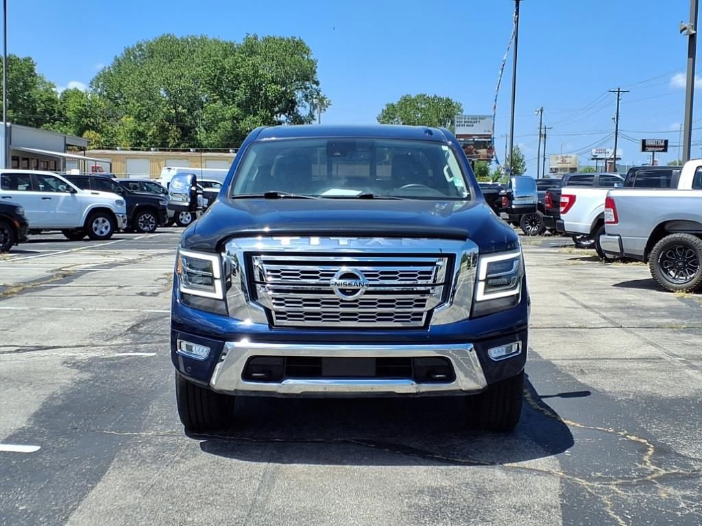 2020 Nissan Titan Crew Cab SL photo 2