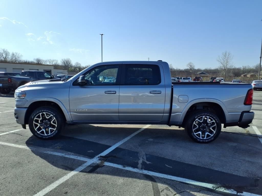 2025 Ram 1500 Laramie photo 4