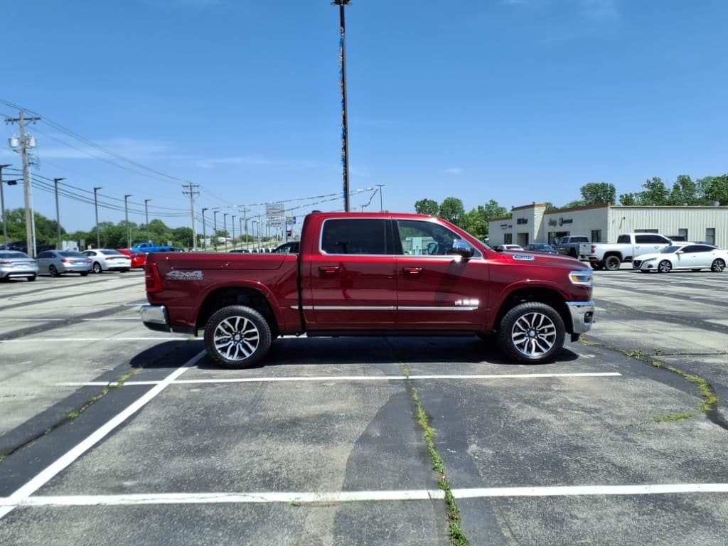 2025 RAM 1500 Limited - Photo 8