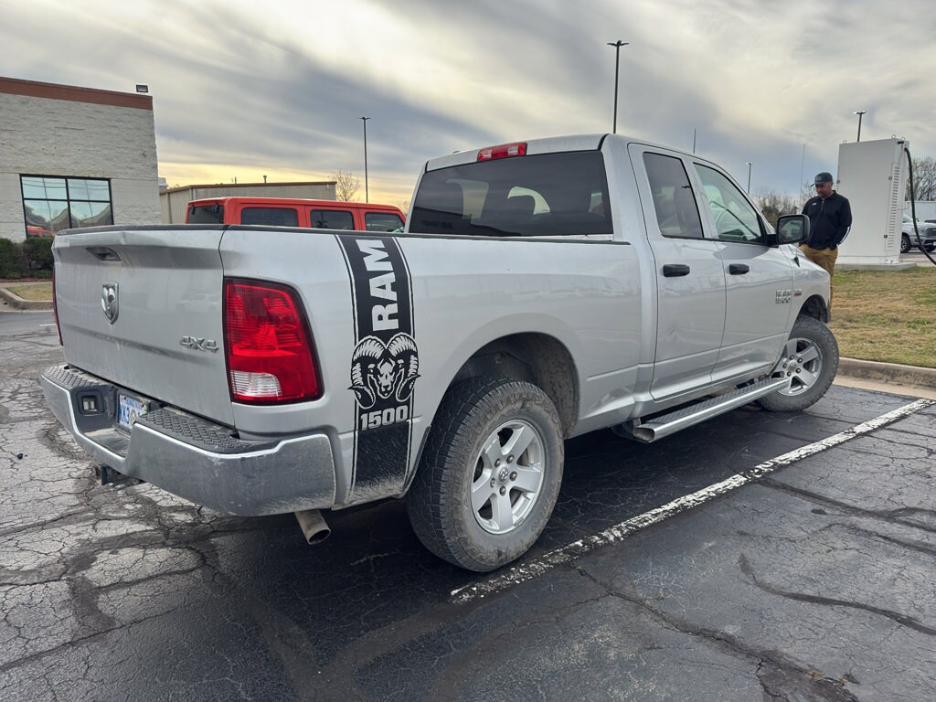 2017 Ram 1500 Tradesman photo 2