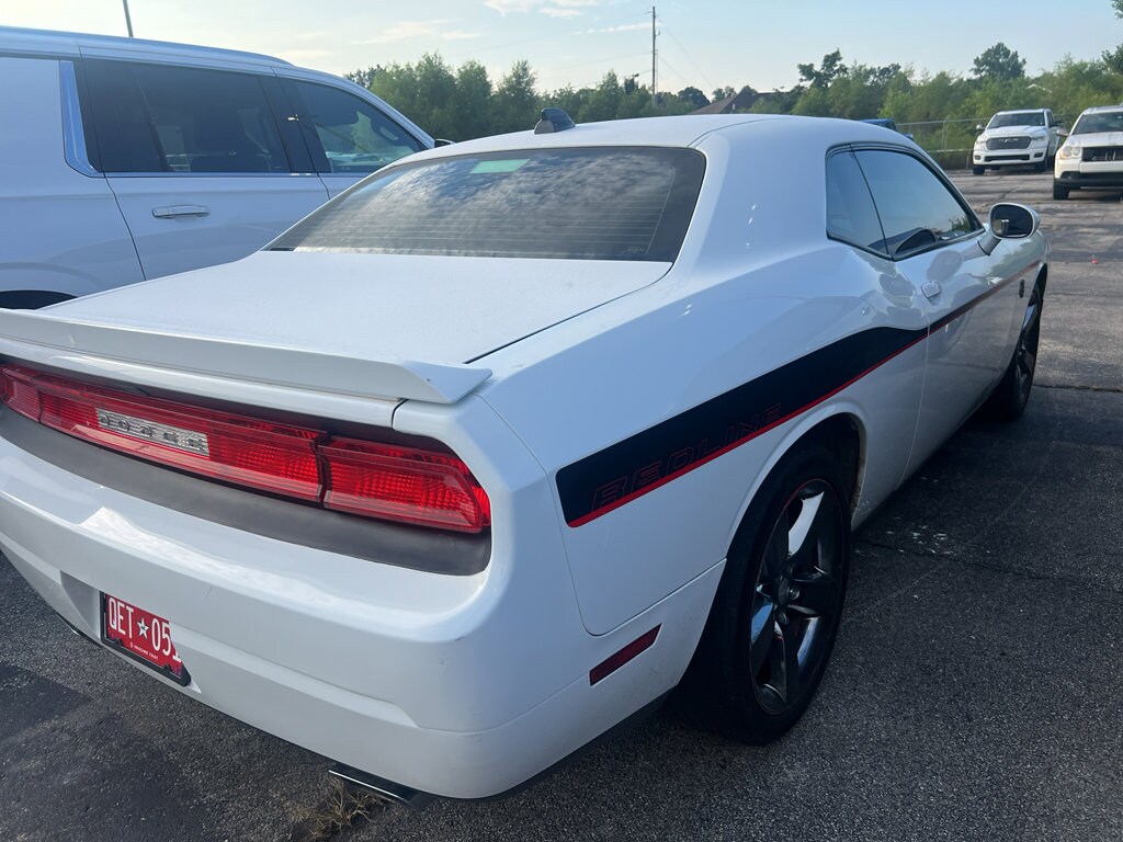 2014 Dodge Challenger R/T photo 4