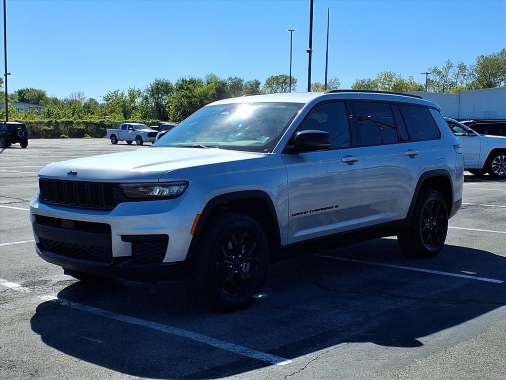 Used 2024 Jeep Grand Cherokee L Altitude Altitude 4x4