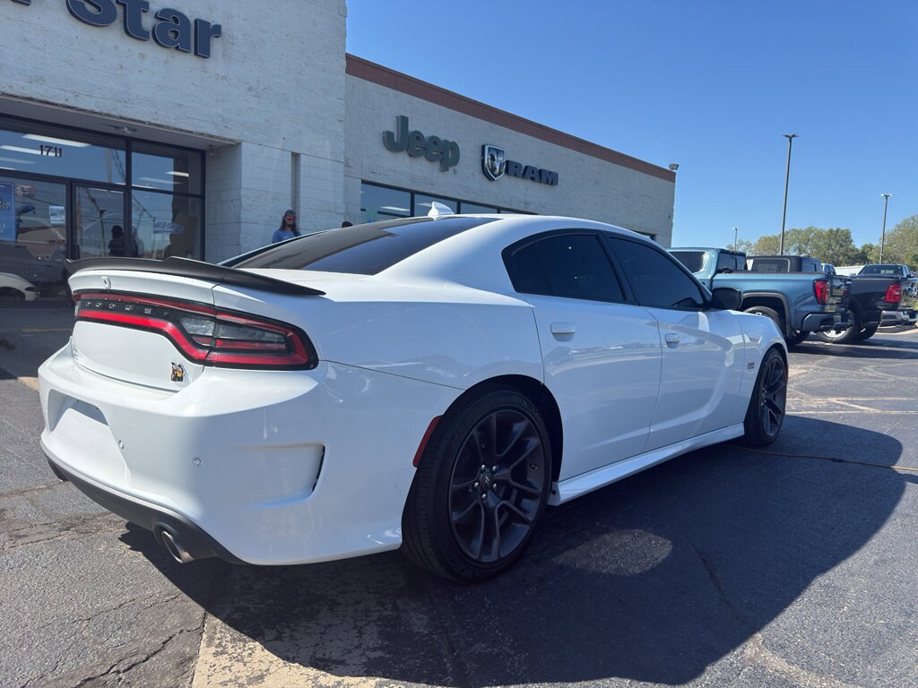 2023 Dodge Charger Scat Pack photo 2