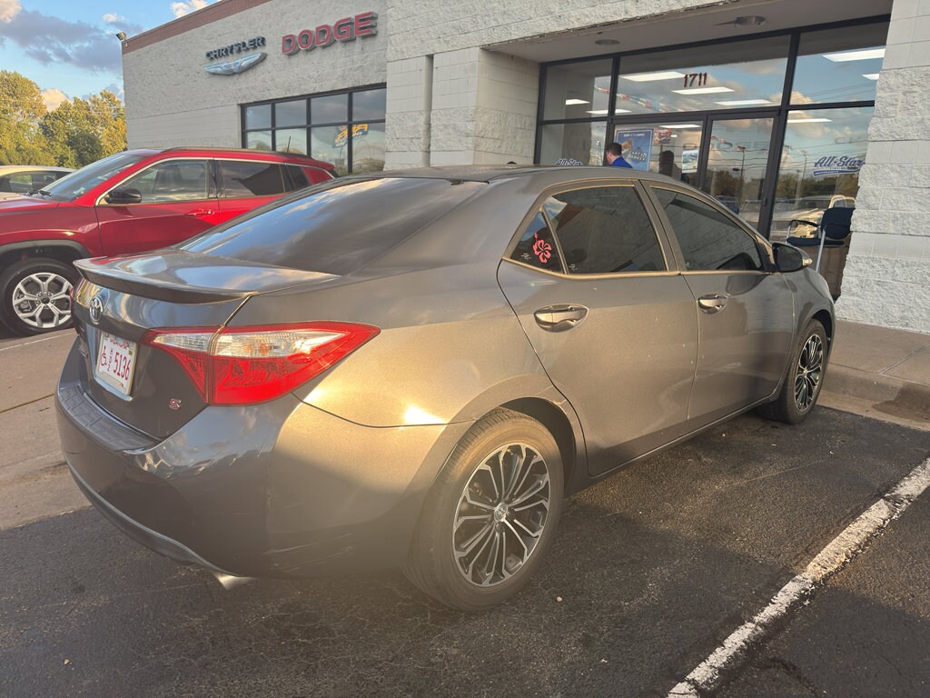 2014 Toyota Corolla S Premium photo 4