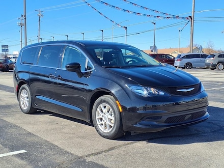 2024 Chrysler Voyager LX LX FWD