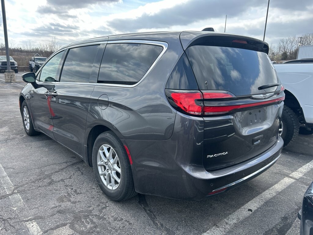Used 2023 Chrysler Pacifica Touring L Touring L FWD