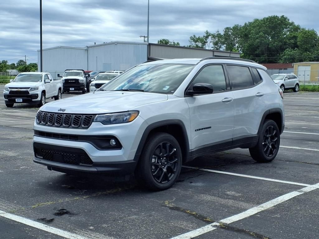 2025 Jeep Compass Latitude Altitude Special Edition photo 3