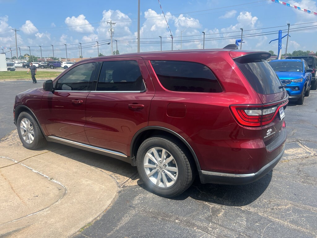 2021 Dodge Durango SXT photo 2