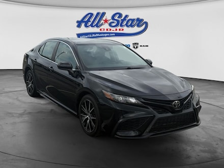 2021 Toyota Camry SE Sedan