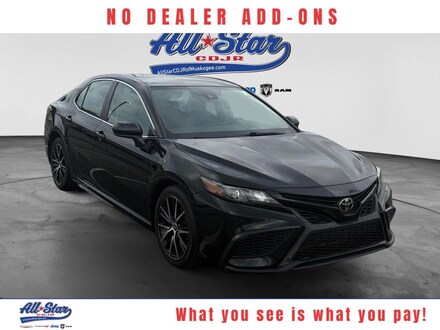 2021 Toyota Camry SE Sedan