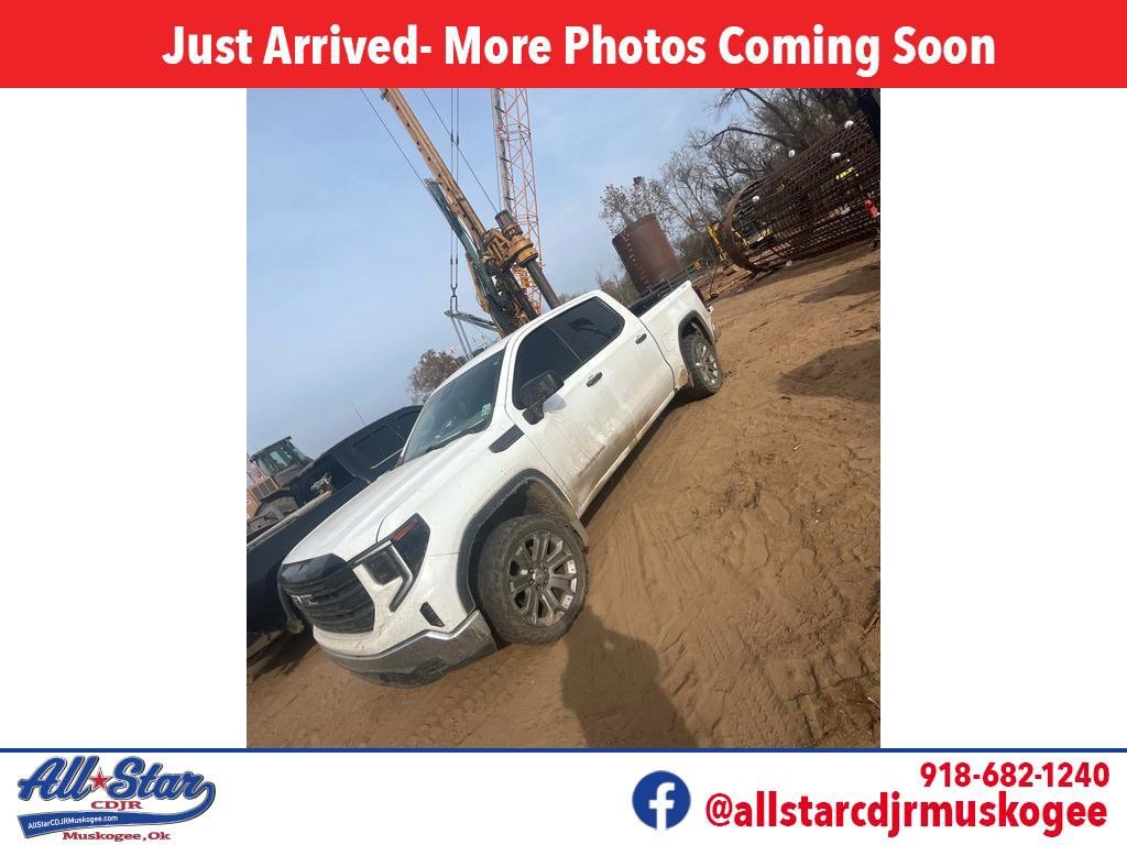 2022 GMC Sierra 1500 Pro's photo