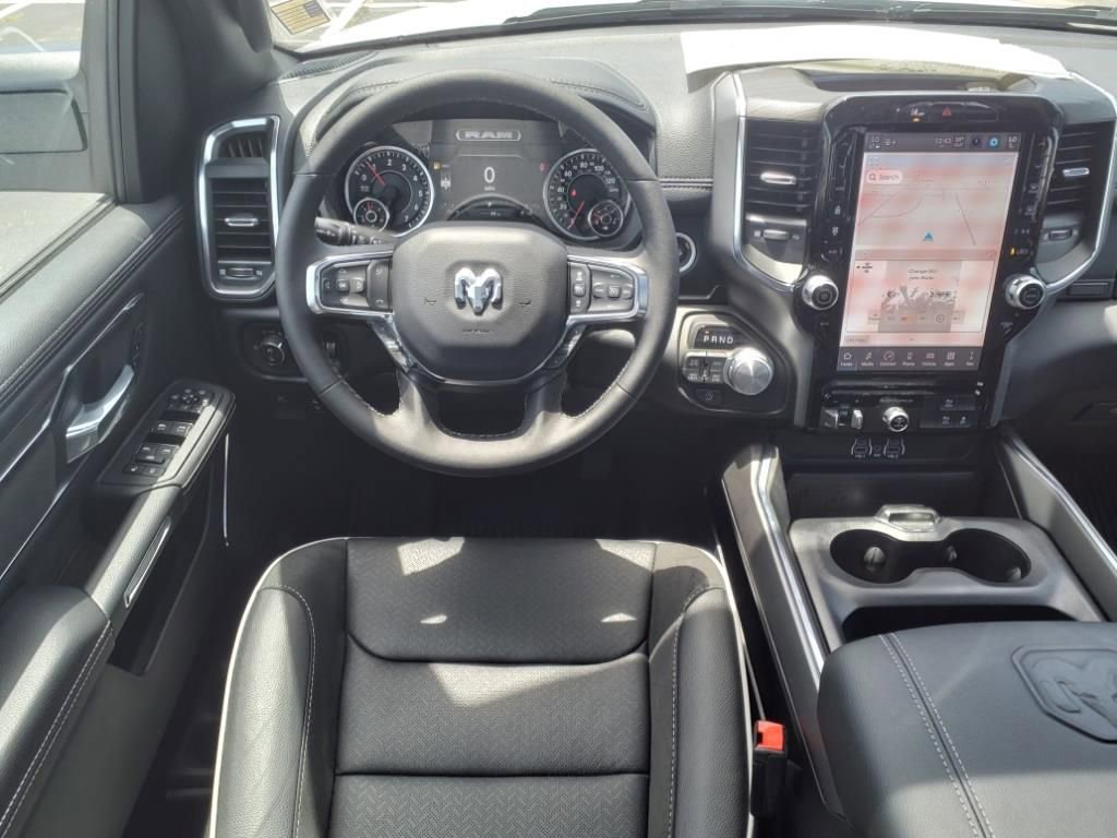 2025 Ram 1500 Laramie photo 3