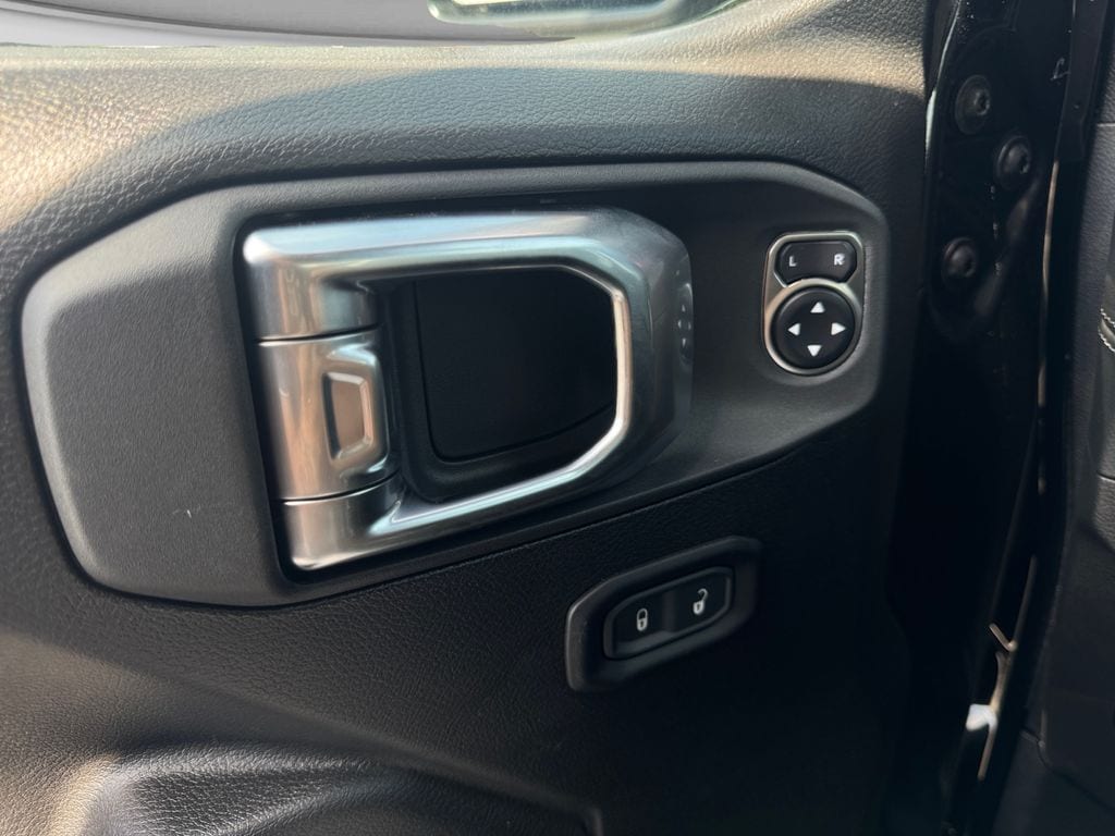 2025 Jeep Wrangler 4-Door Rubicon - Photo 28