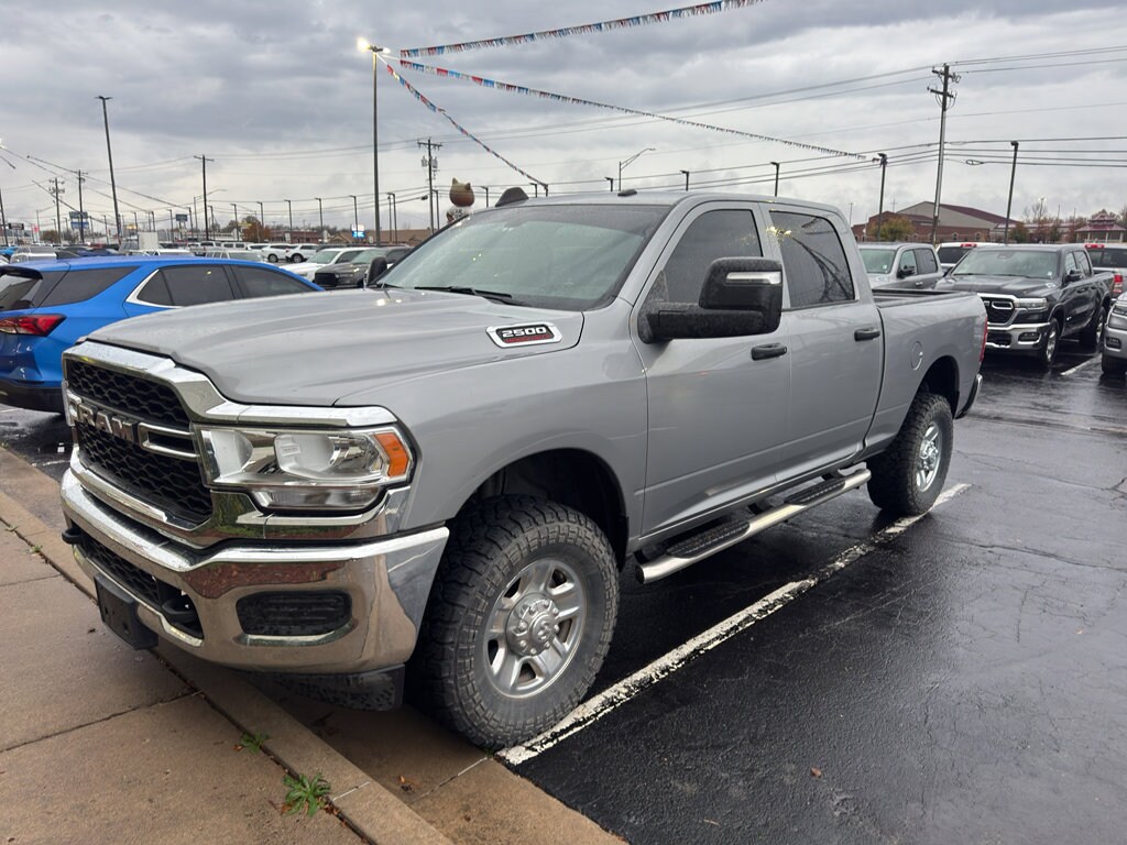 2024 Ram 2500 Tradesman photo 4