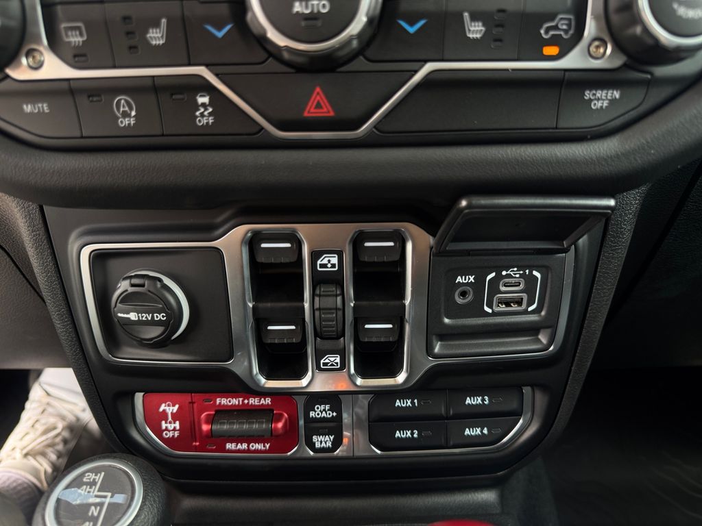 2025 Jeep Wrangler 4-Door Rubicon - Photo 14