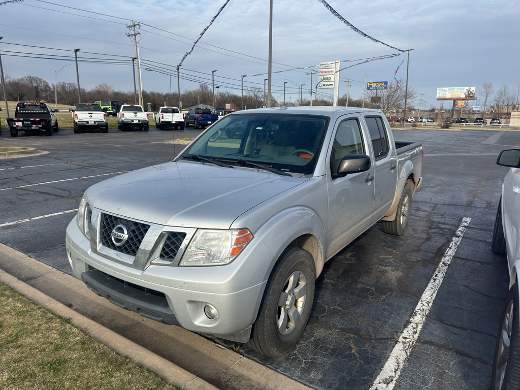 Used 2013 Nissan Frontier SV Crew Cab