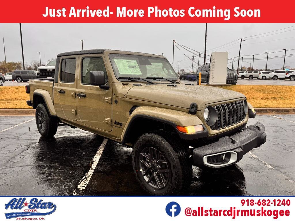 New 2026 Jeep Gladiator SPORT S 4X4 Pickup