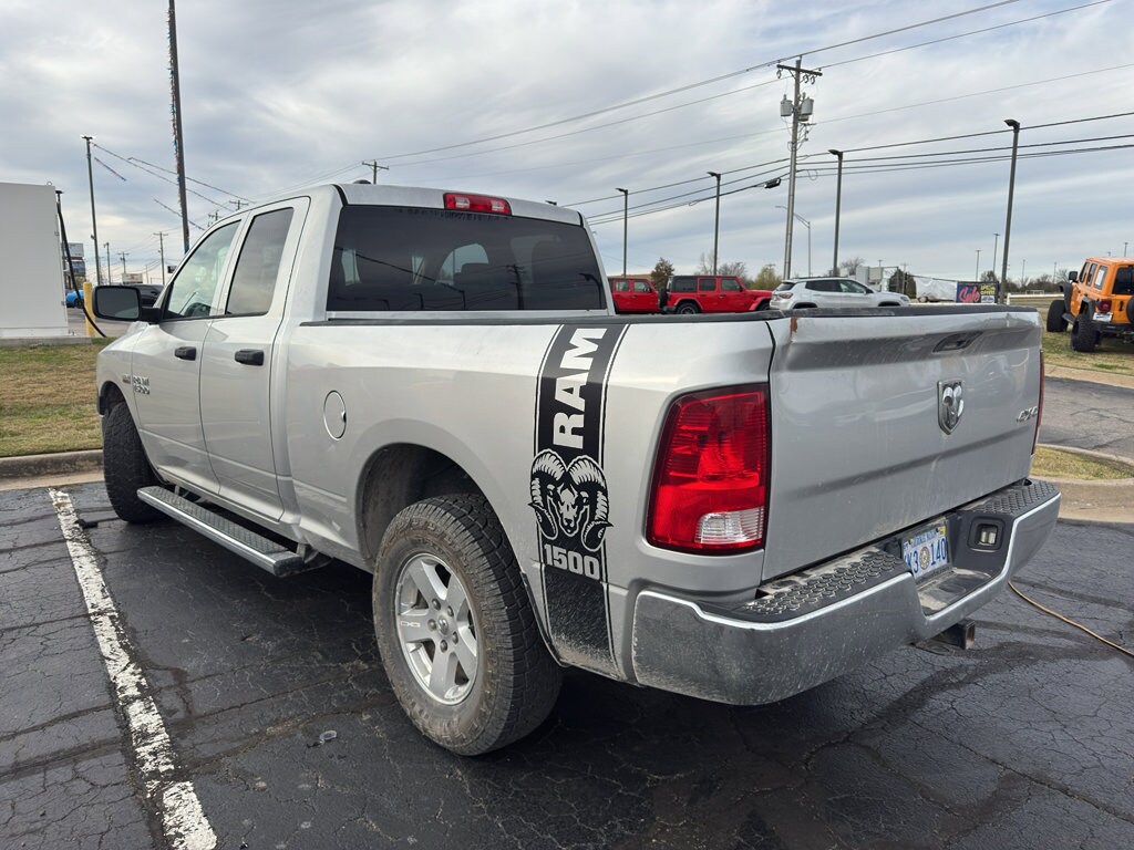 2017 Ram 1500 Tradesman photo 3