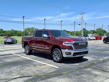 2025 Ram 1500 LIMITED CREW CAB 4X4 5'7 BOX Pickup