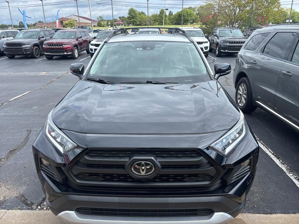 2019 Toyota RAV4 Adventure photo 2