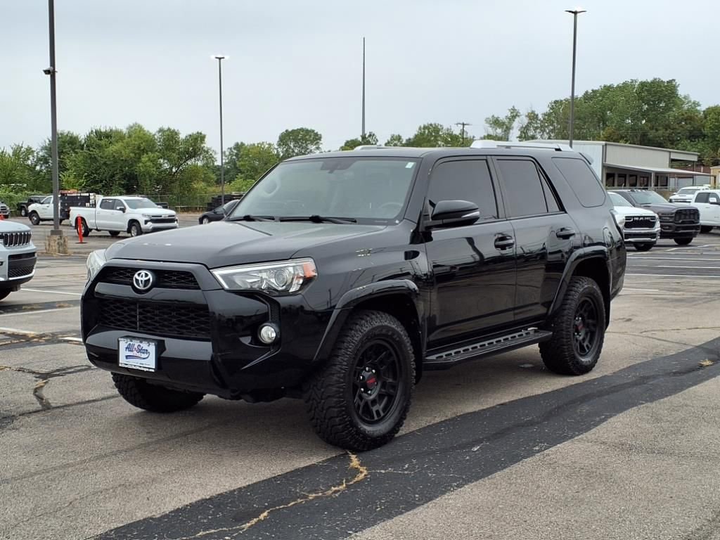 2018 Toyota 4Runner SR5 Premium photo 3