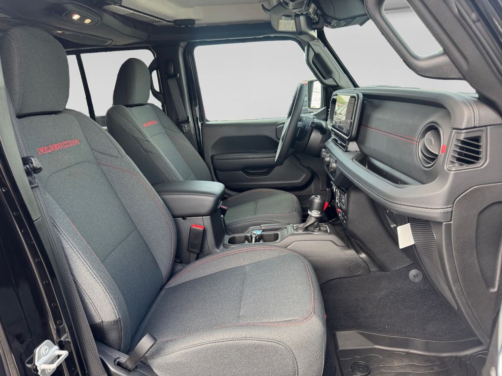 2025 Jeep Wrangler 4-Door Rubicon - Photo 31