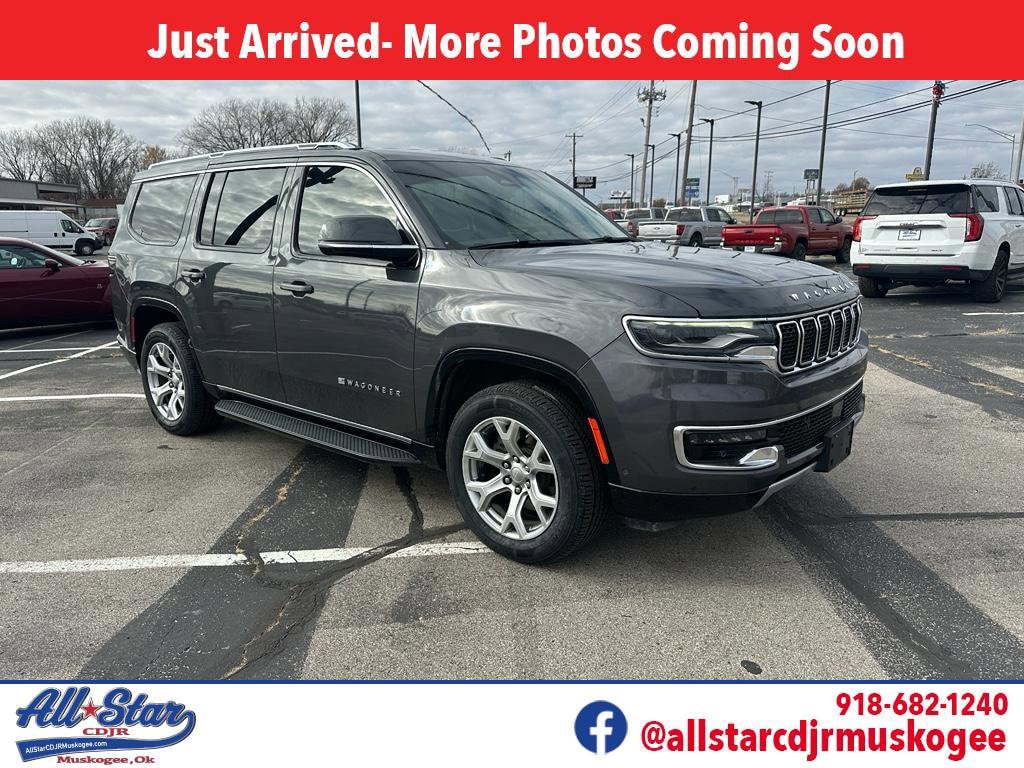 2022 Jeep Wagoneer Series II's photo