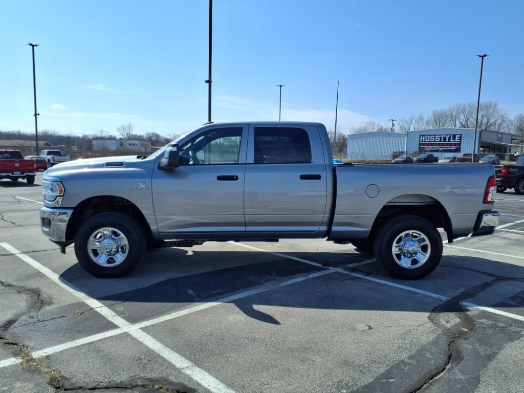 2024 Ram 2500 Tradesman photo 3