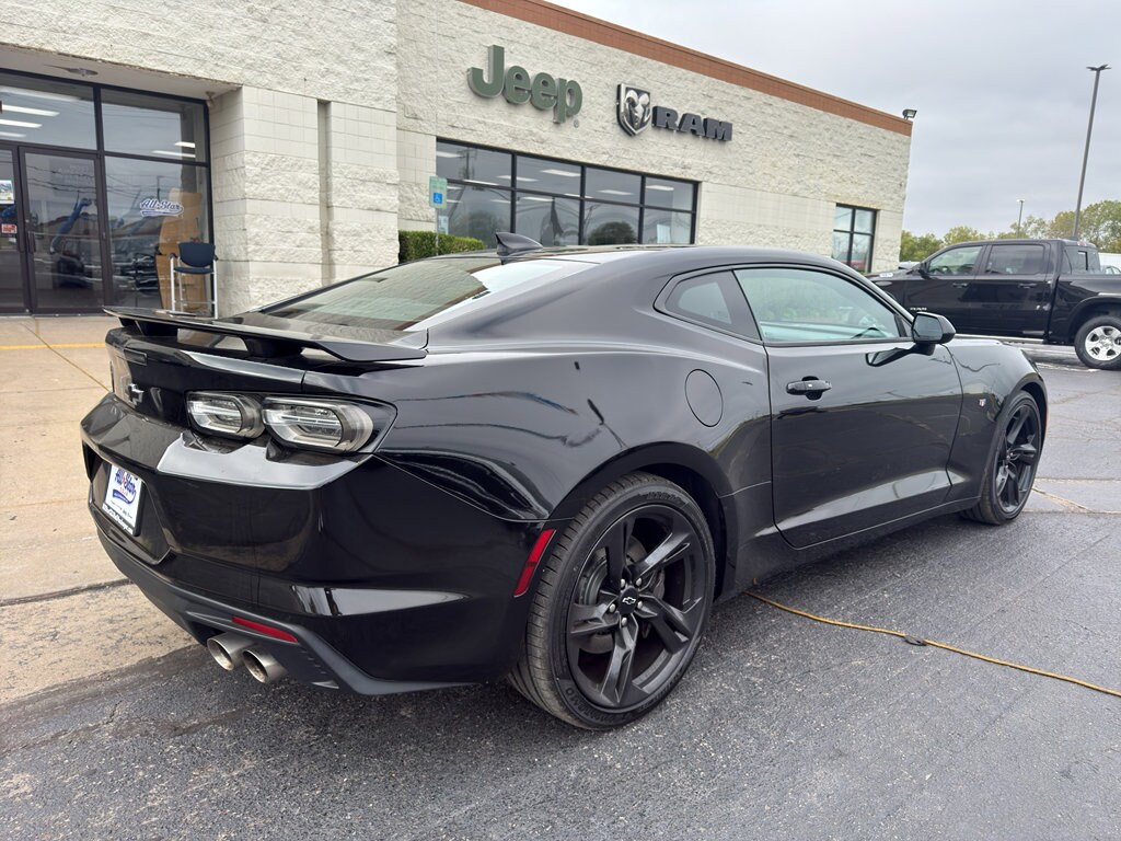 2021 Chevrolet Camaro 1SS photo 2