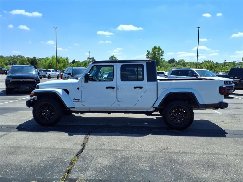 2023 Jeep Gladiator Sport S photo 4