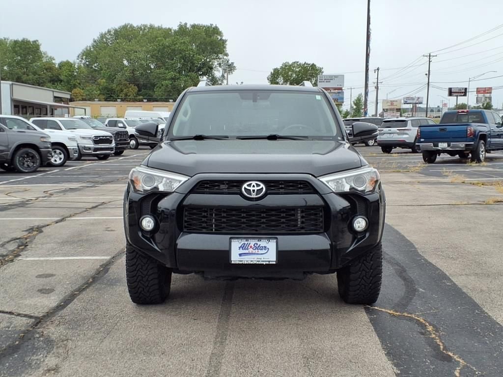 2018 Toyota 4Runner SR5 Premium photo 2