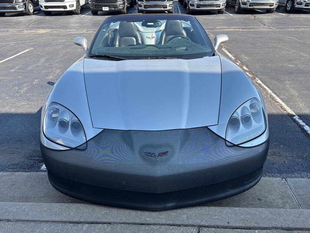 2005 Chevrolet Corvette Base photo 3
