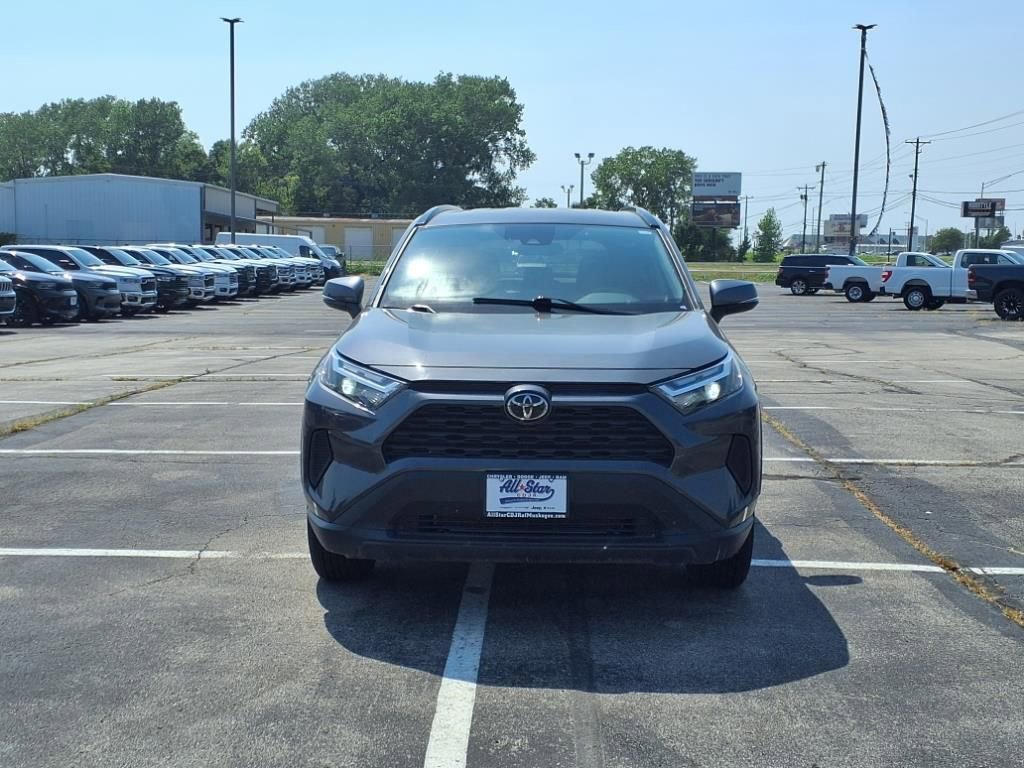 2024 Toyota RAV4 XLE photo 2