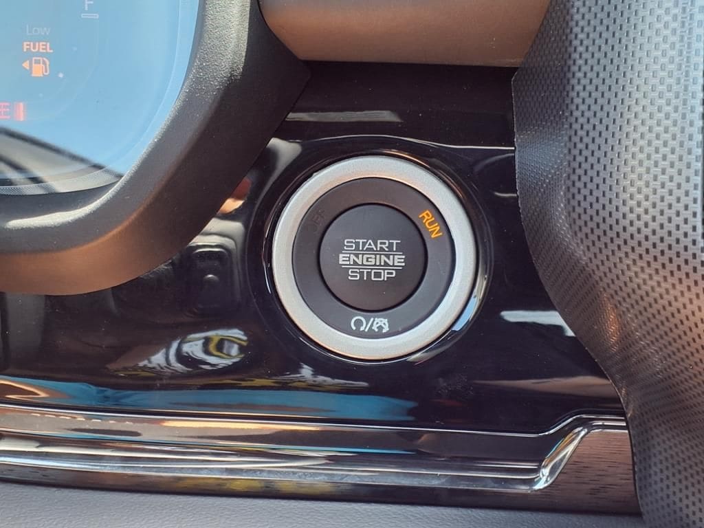 2025 RAM 1500 Limited - Photo 17