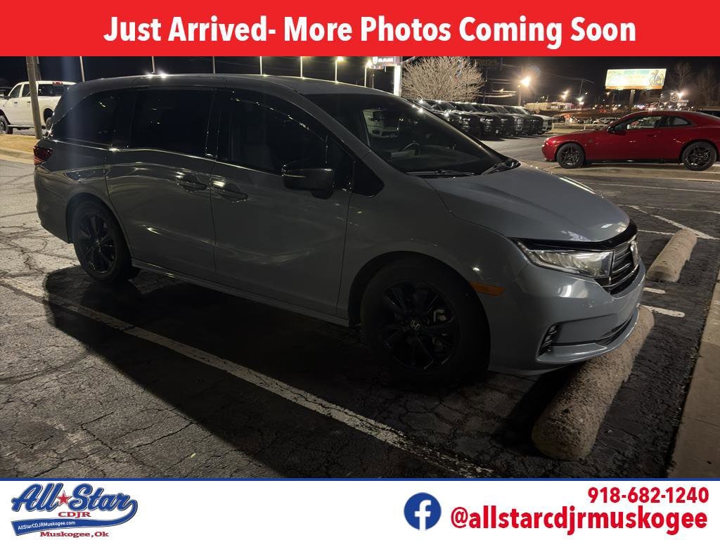 2023 Honda Odyssey SPORT's photo