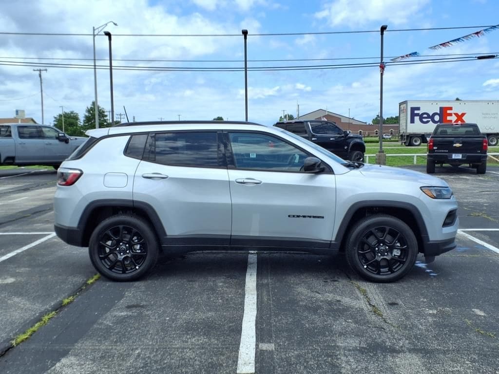2025 Jeep Compass Latitude - Photo 8