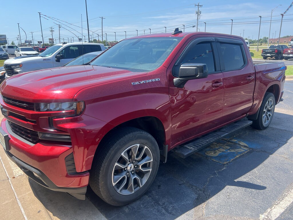 2019 Chevrolet Silverado 1500 RST photo 2