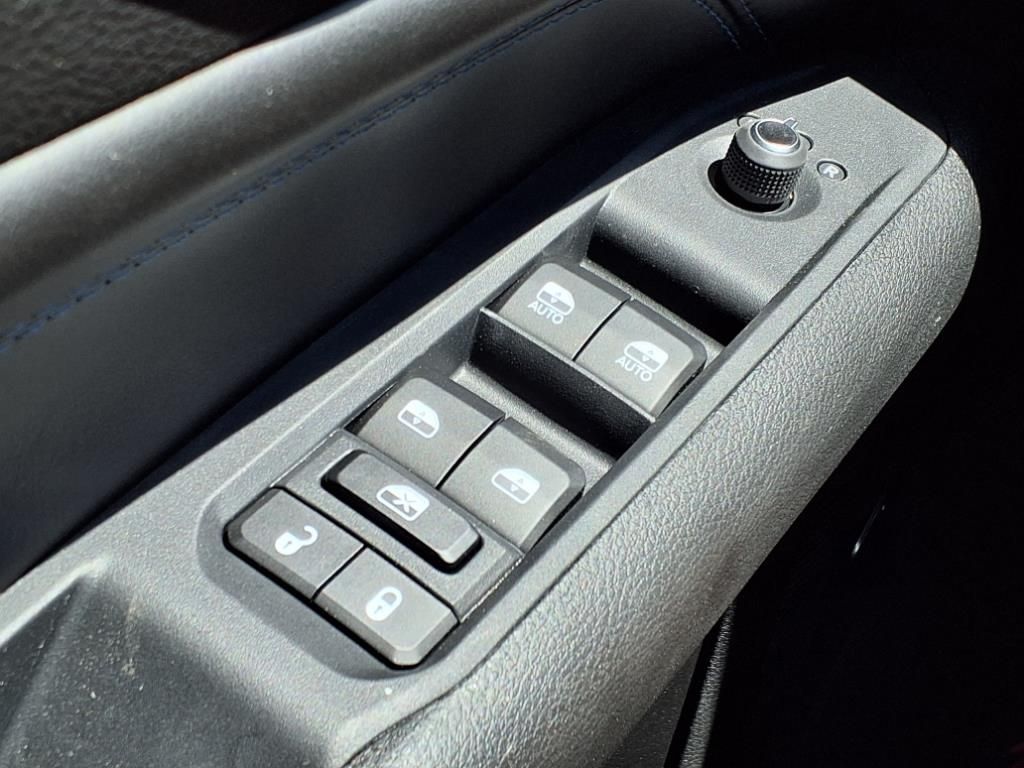 2025 Jeep Compass Latitude - Photo 17
