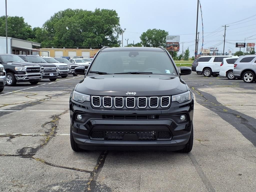 2025 Jeep Compass Latitude photo 2
