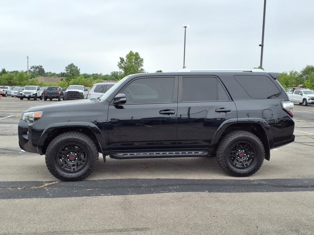 2018 Toyota 4Runner SR5 Premium photo 4